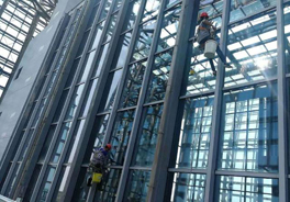 大廈外墻清洗安全繩吊板如何操作,趕緊來看