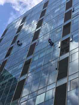 鷹隆環境外墻清洗的操作流程有哪些?