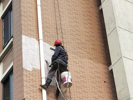 外墻瓷磚漏水怎么辦？瓷磚外墻滲水是怎么回事？