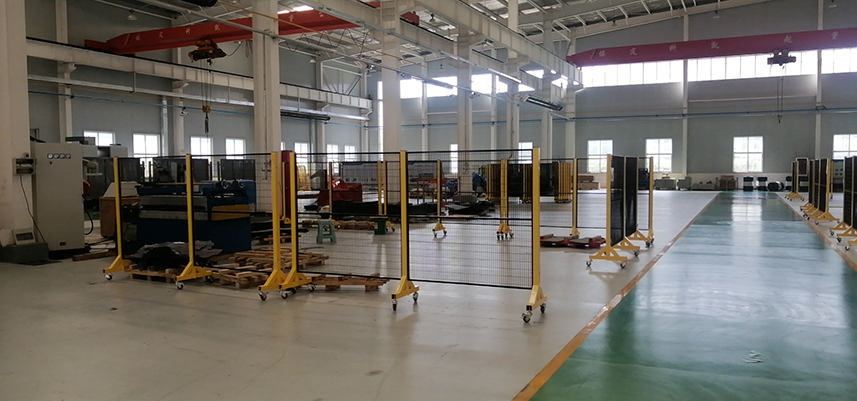 機(jī)科研究院移動防護(hù)欄.png 機(jī)科研究院移動防護(hù)欄.png